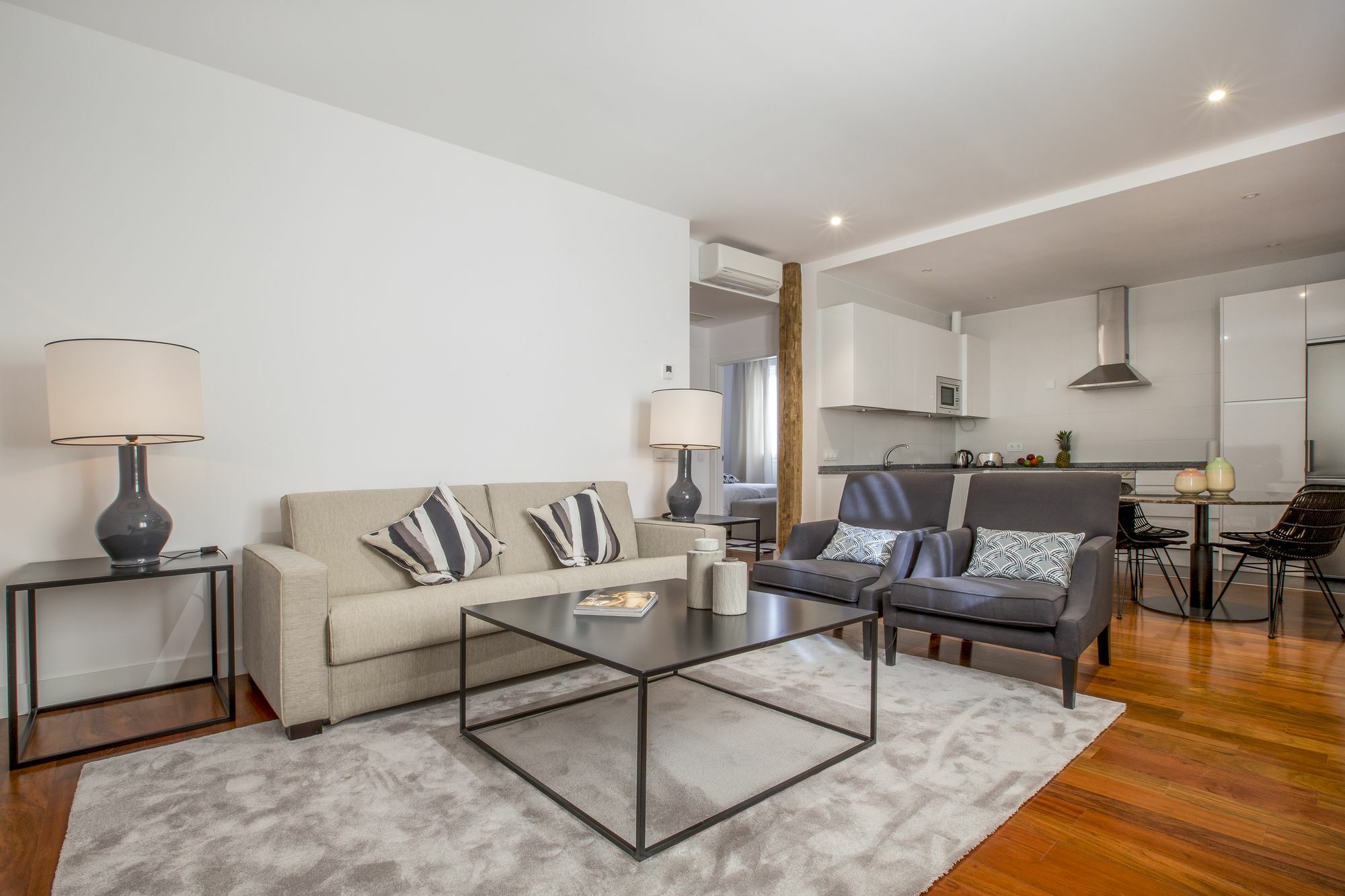 Slow Suites Augusto Madrid Eksteriør bilde