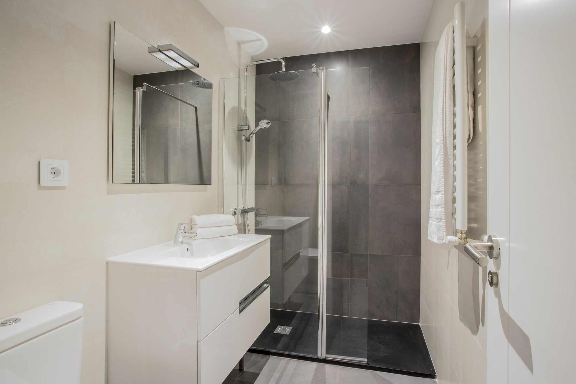 Slow Suites Augusto Madrid Eksteriør bilde