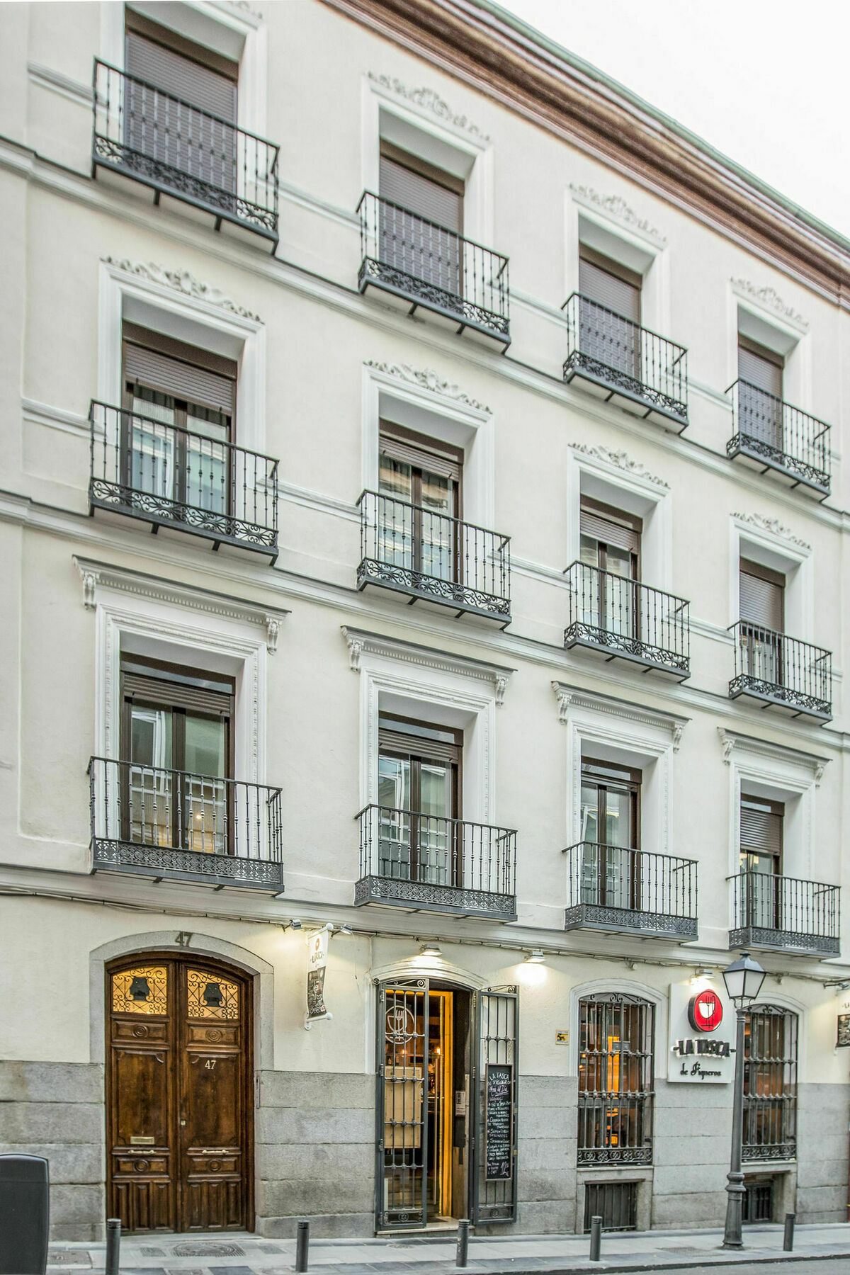 Slow Suites Augusto Madrid Eksteriør bilde